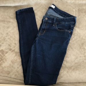 Mid rise skinny jeans